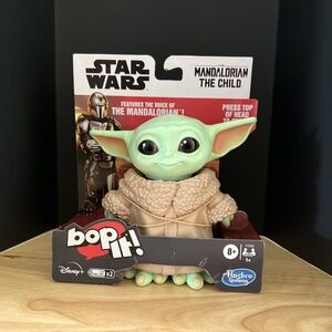 DISNEY STAR WARS BOP IT THE MANDALORIAN THE CHILD - NEW